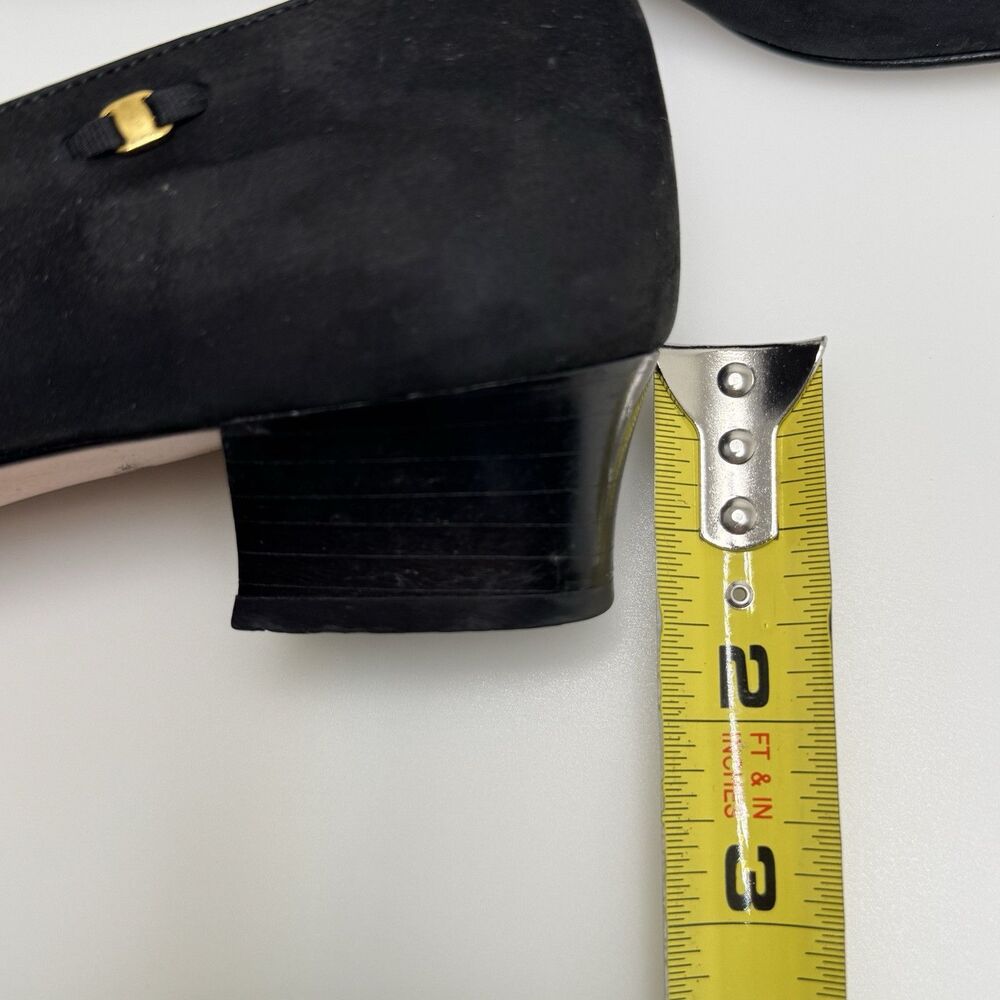SALVATORE FERRAGAMO Black Nubuck Gold Hardware Pump Heels Size 7 AAAA 4A Narrow - Picture 8 of 12